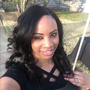 Meet your Posher, Debbie